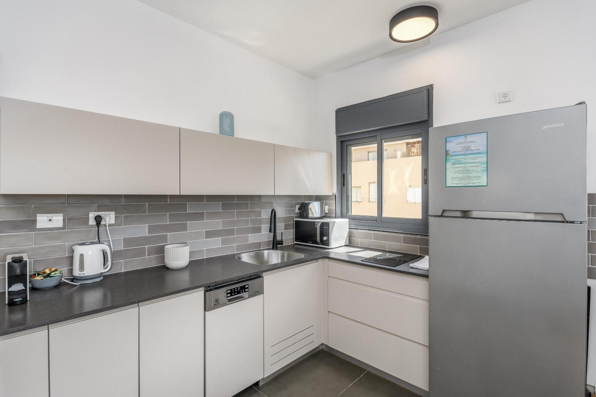 Modern & Sunny 1 Bdr W Balcony And Parking Apartment Tel Aviv Exterior photo